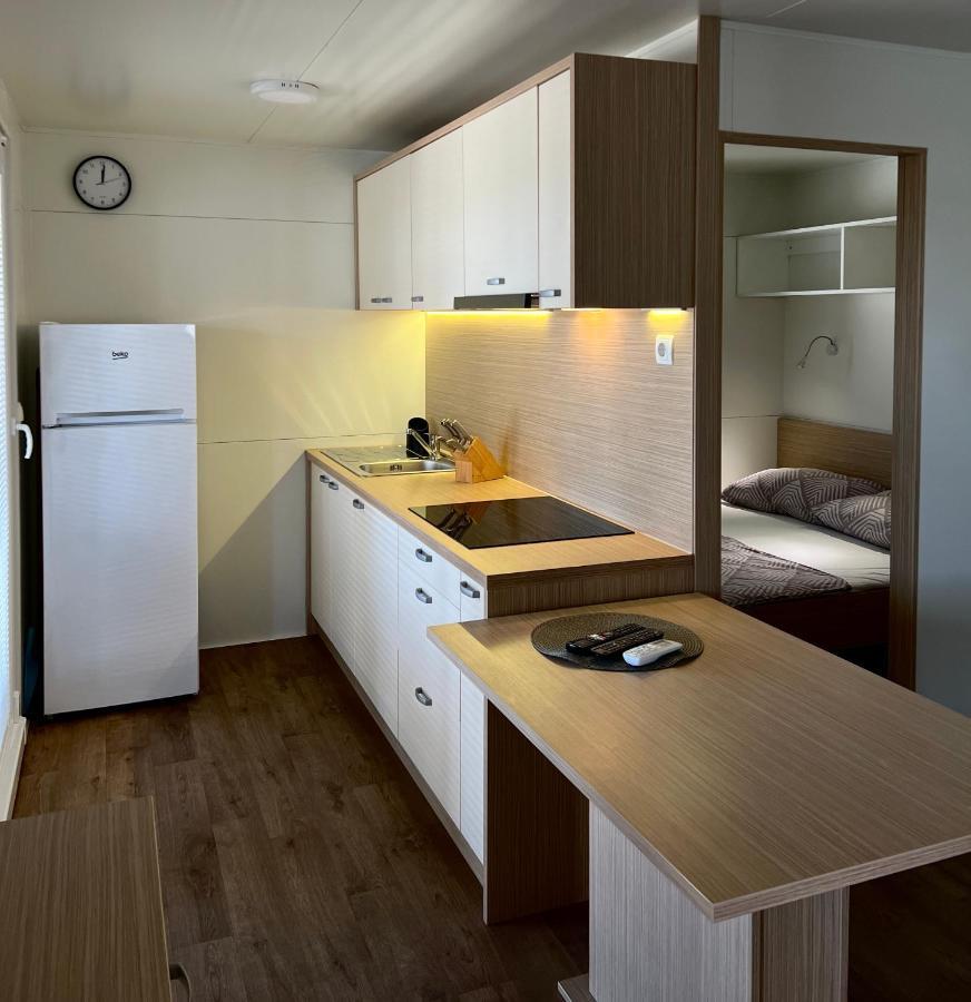 Zen Murter Mobil Home Betina  Εξωτερικό φωτογραφία